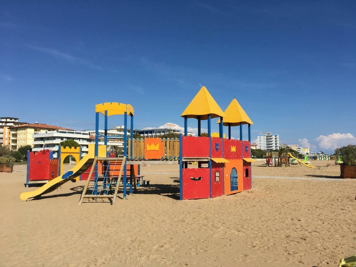 Monaco - Appartamenti Bibione Exteriör bild